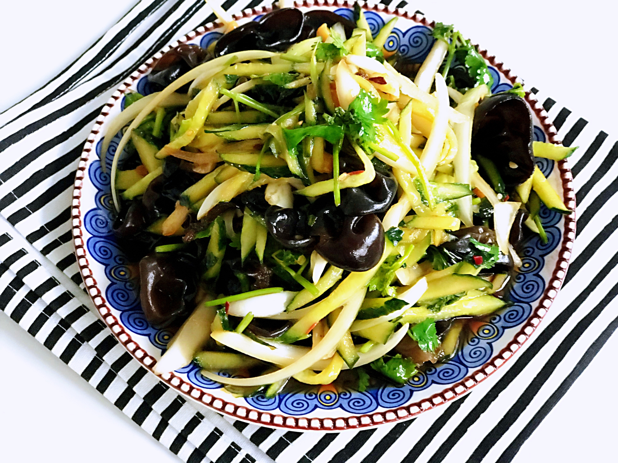 图片[10]-【凉拌木耳黄瓜】做法步骤图 解暑又开胃 多吃不怕胖-起舞食谱网