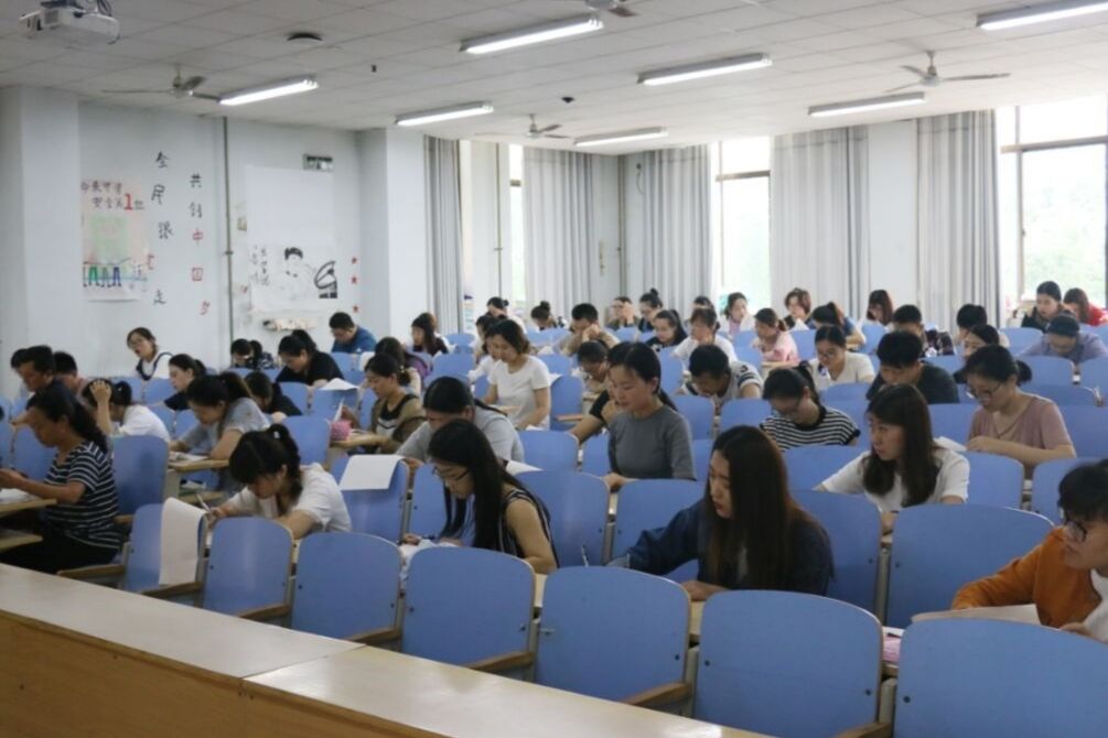 都说大学期末考并不难，为什么还有不少学生挂科？过来人一语道破