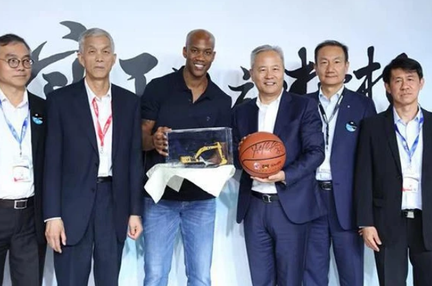 为什么nba篮球不大一点(马布里：中美篮球差距不大，只打一节比赛美国也不一定能赢)