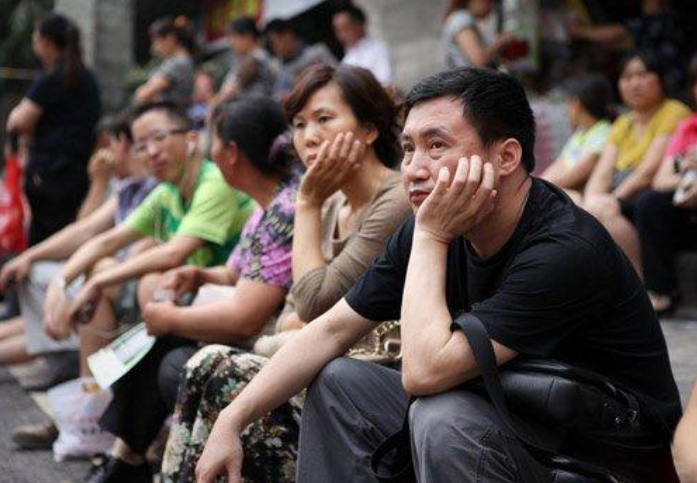 各省大学生“生活费”榜单出炉，家长不用再纠结了，看标准给吧