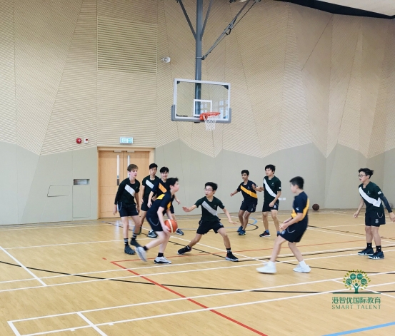 带着草帽的少年，不只有海贼王，还有我最爱的香港哈罗国际学校