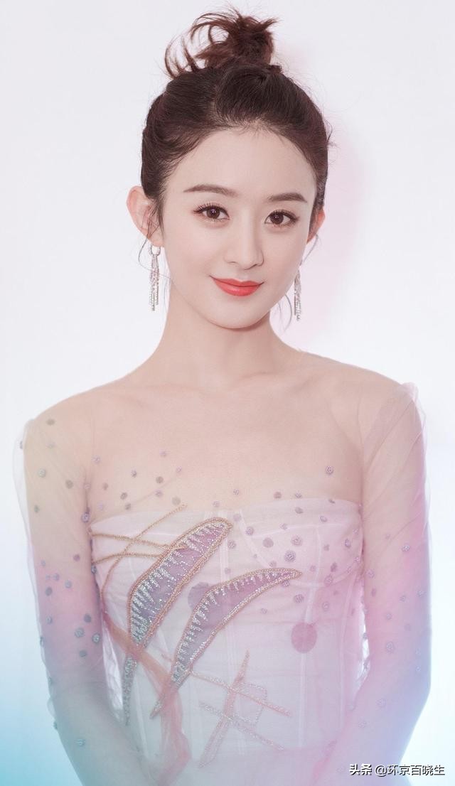 小巧玲珑,可爱动人,甜甜的笑容无人能比.