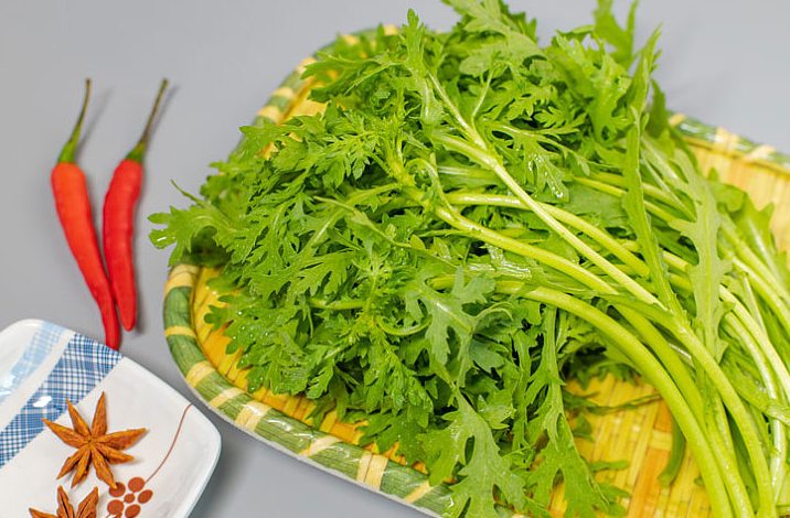 多吃茼蒿有什么好处减肥吗 茼蒿的功效和作用以及食用禁忌