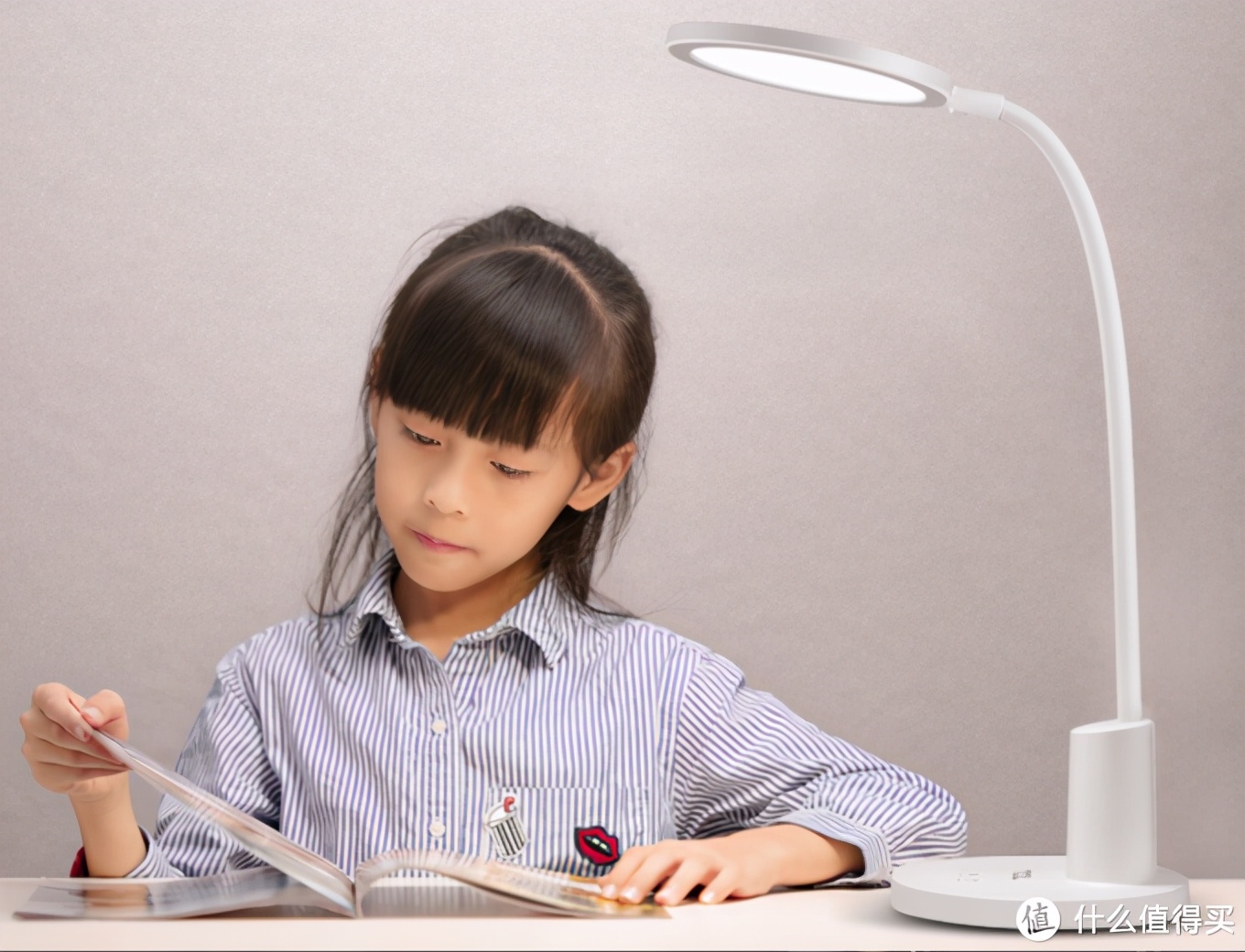 看參數選臺燈，10款大品牌百元檔AA級臺燈橫評