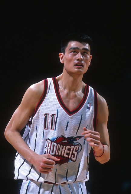中国巨人在NBA的不公平待遇，姚明的至暗时刻：芬利法则