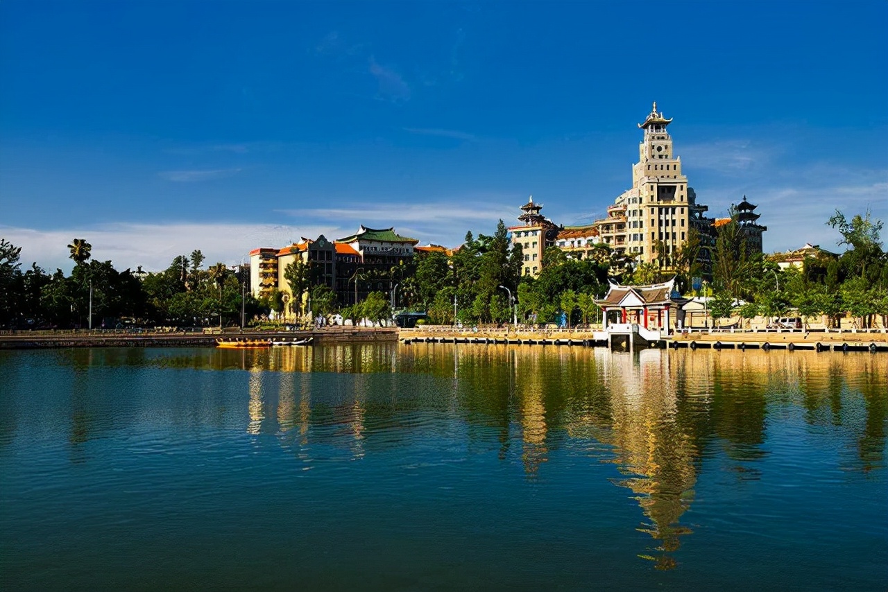 厦门高中的最新排名，集美中学第一，厦门第六中学排名第三