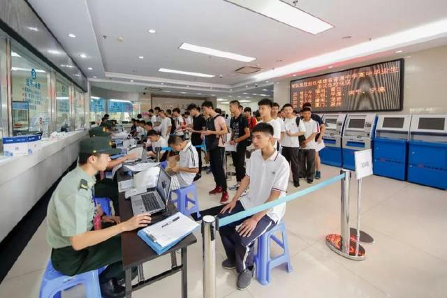 毕业“包分配”的军校，500分左右就能被录取，考上就是赚到