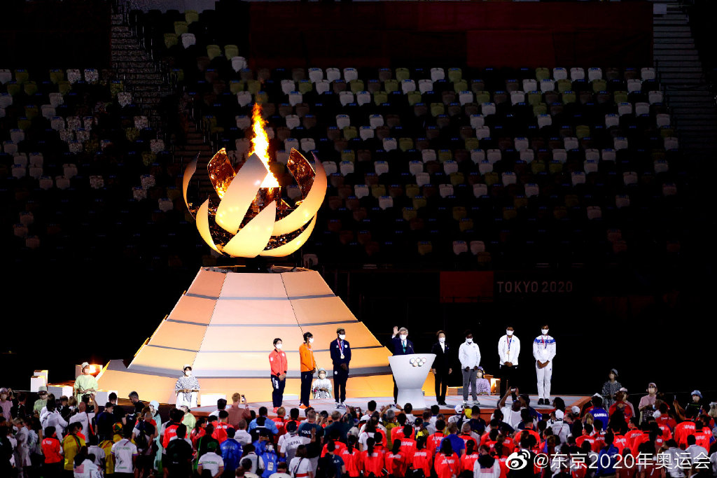 东京奥运五环叫什么名字(东京奥运会的“光之五环”惊艳众人！网友却说是模仿北京奥运会？)