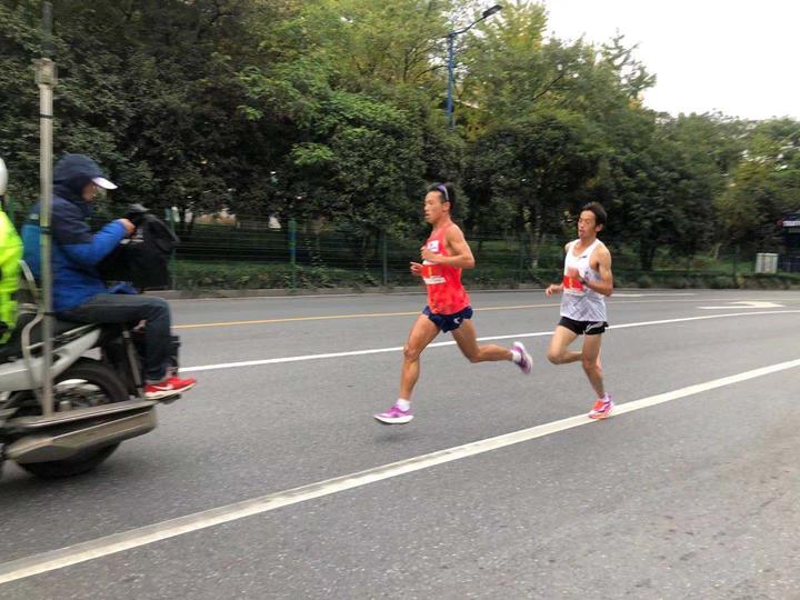 杭州马拉松杭州马拉松直播(非常时期的杭州马拉松，2020再难也要一起跑)