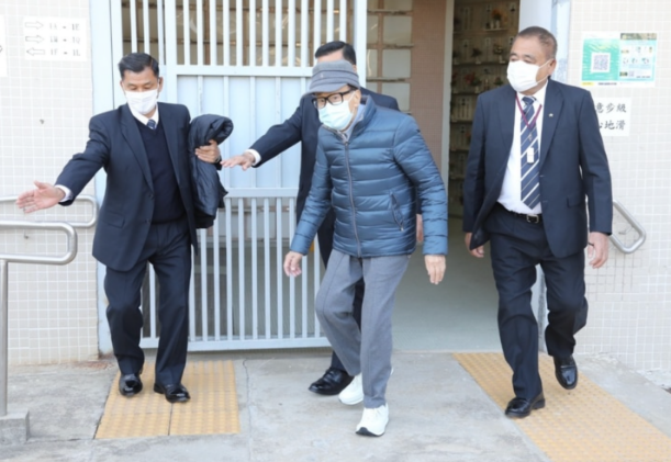 离世31年，李嘉诚却为她坚持扫墓31年，庄月明有何优秀之处？