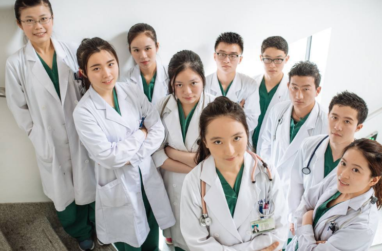 8类“铁饭碗”岗位公开招聘，工作稳定薪酬高，待遇不输公务员