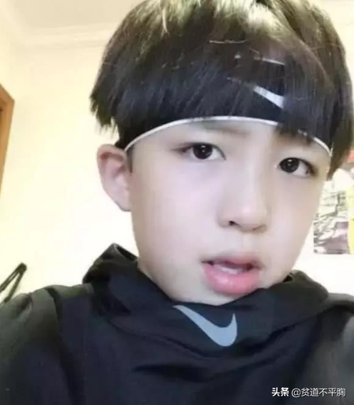 《小爸爸》公园里的夏天已经长大了,14颜值帅,我还在渣男烫过标准锡纸