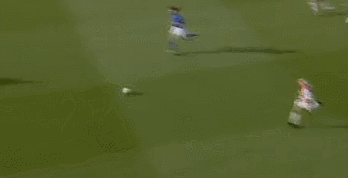 李铁当年如何踢英超（一文看懂球员时代的李铁有多强：英超技术型中场，在甲A当工兵）