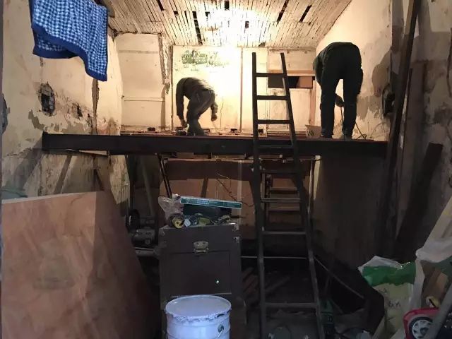 上海35㎡蜗居，爆改后惊艳变身一室一厅有花有草的小复式