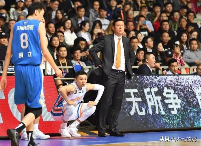 上海大鲨鱼为什么打nba(李春江解救搁浅大鲨鱼，上海教练图鉴)