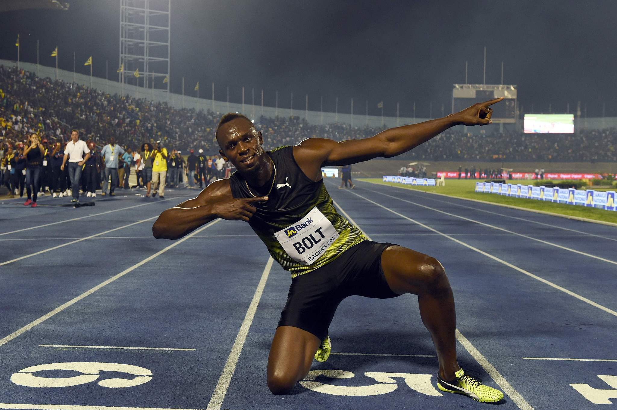 博尔特个人资料(闪电飞人博尔特蝉联短跑冠军的个人资料)