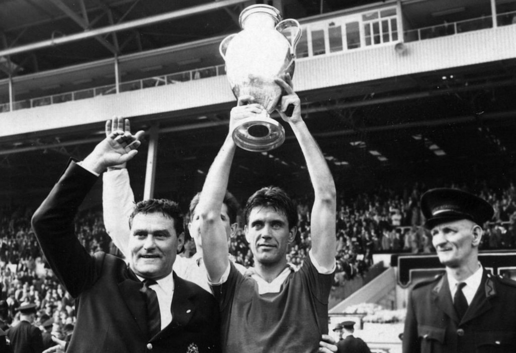 希望小马尔蒂尼不会在今天爆发（一文讲述马尔蒂尼家族编年史，百年意大利足球变迁都在这里）