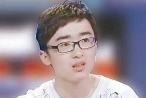 复旦大学的“暴躁”学霸，三次怒怼母校后，换来一纸“退学决定”