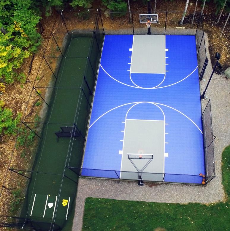 草地篮球场(院子不种树也不种菜,夷为平地再围3米高护栏,圈个篮球场家