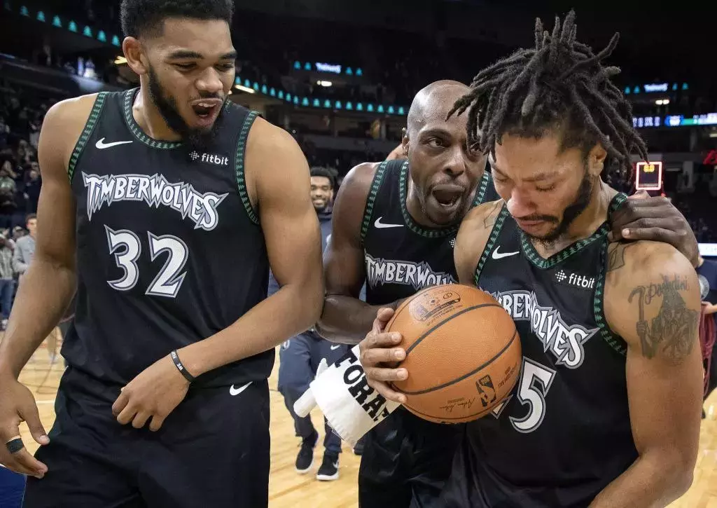 NBA全明星赛的规则一览(全明星投票计算公式解析，球迷的几十万票抵不过媒体一票！)