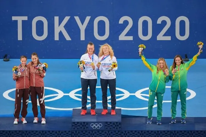 东京奥运会女网球冠军是谁（小紫薇勇夺奥运金牌，本西奇女双摘银，卢布列夫混双夺冠）