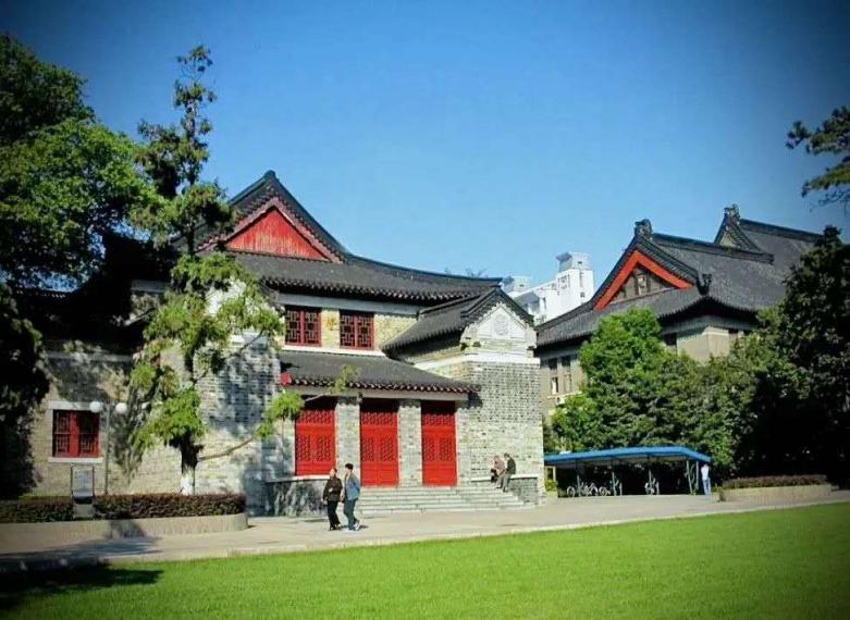 钱学森提议，多位中央领导、钟南山院士出席！南京大学教授荣获国家级大奖！