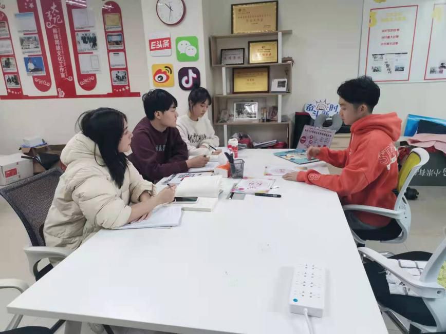 重庆大学共青团（再获金奖）