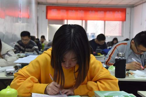 考研VS高考，哪个更累？看看过来人怎么说？