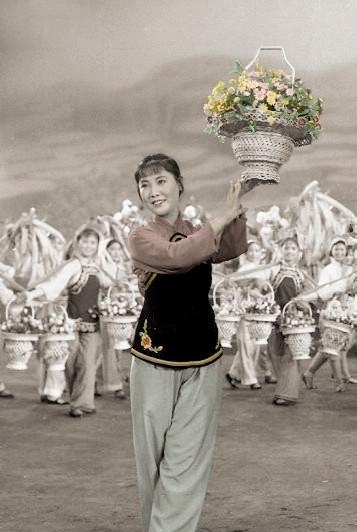 老艺术家郭兰英:1婚流产被弃,2婚幸福却守寡,一生无子女成遗憾