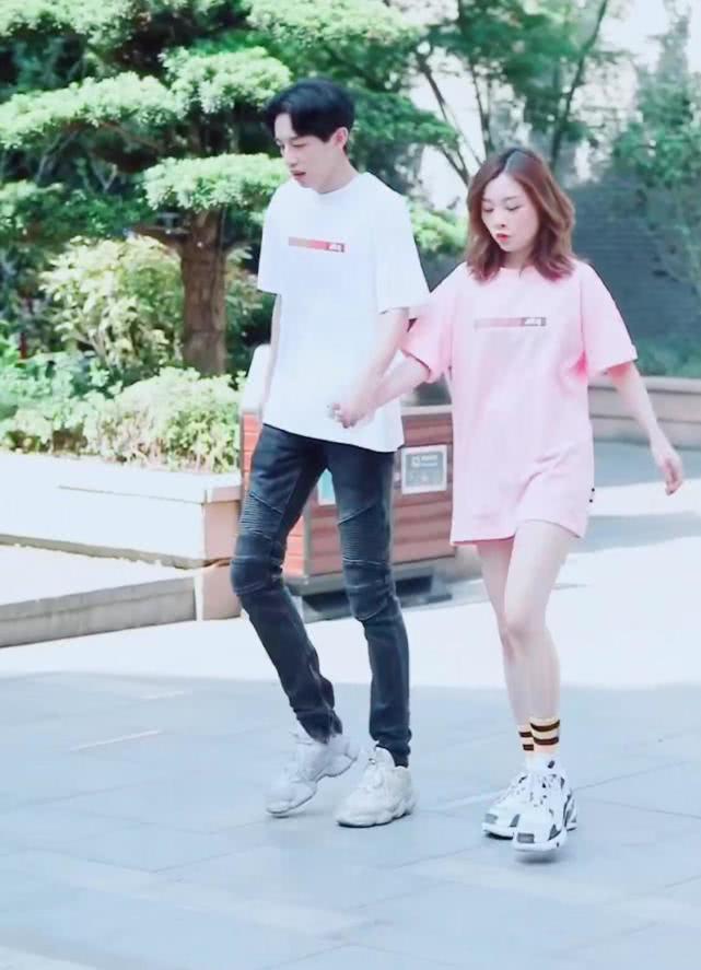 特步有沒有什么好看的女款粉色鞋（現在流行“牛奶味”的特步鞋？女生一穿就變甜，男生看后想寵她）