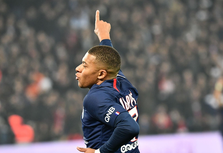 姆巴佩加盟曼联的传奇（美国名宿：姆巴佩应该去曼联！在那可证明自己能扛起平庸的球队）