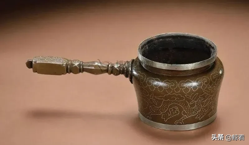炉烟袅孤碧,云缕霏数千,焚一炉香窥尽古代文青的精致香生活