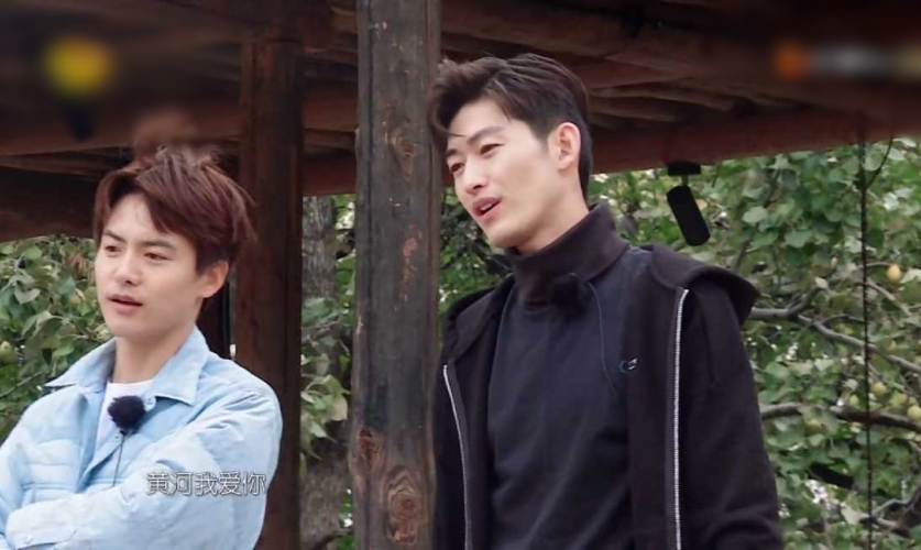 马天宇张翰甜蜜互动兄弟情齁甜互懂心意