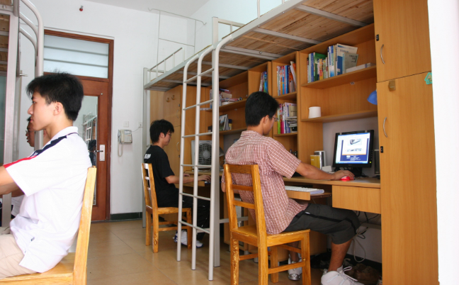 大学宿舍的“潜规则”，处理不好4年生活很难过，新生有必要了解