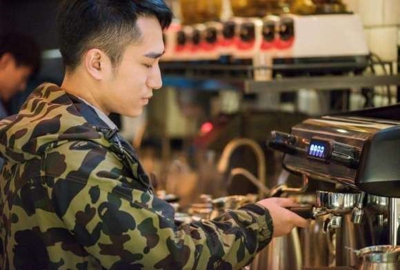 皇茶创始人聂云宸大学（91年出生）