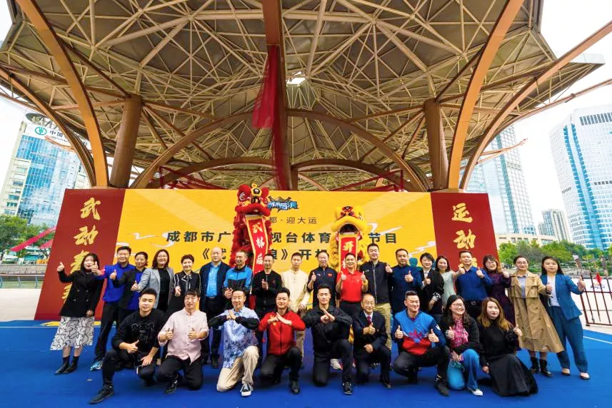 全市唯一！实外五龙山李俊校长参加《武林后浪》节目开机仪式