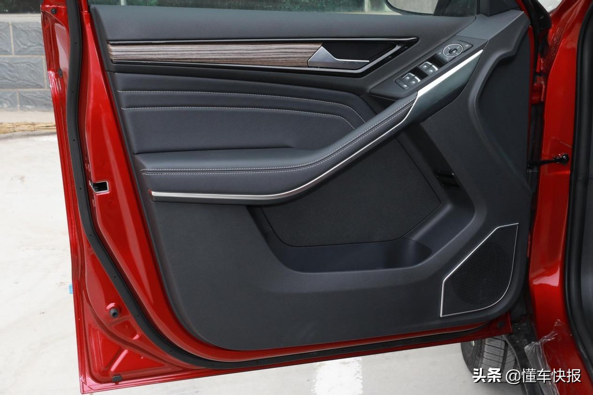 14万元可入手的48V轻混家用SUV，福特领界S智领轻混型解析