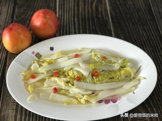 娃娃菜怎么炒（这个方法简单步骤少甜嫩爽口不油腻）