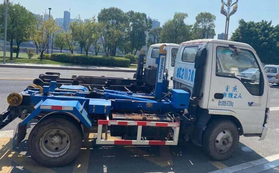 打假！打假！涪陵这辆套牌“垃圾车”被当场拿下