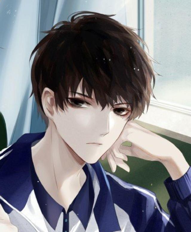 而开学的时候,谢俞的行李箱里有很多试题和资料,晚