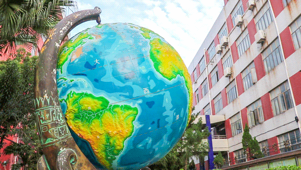 泉州这所中学，办过世界级比赛，还有独立露天游泳池？！厉害了！