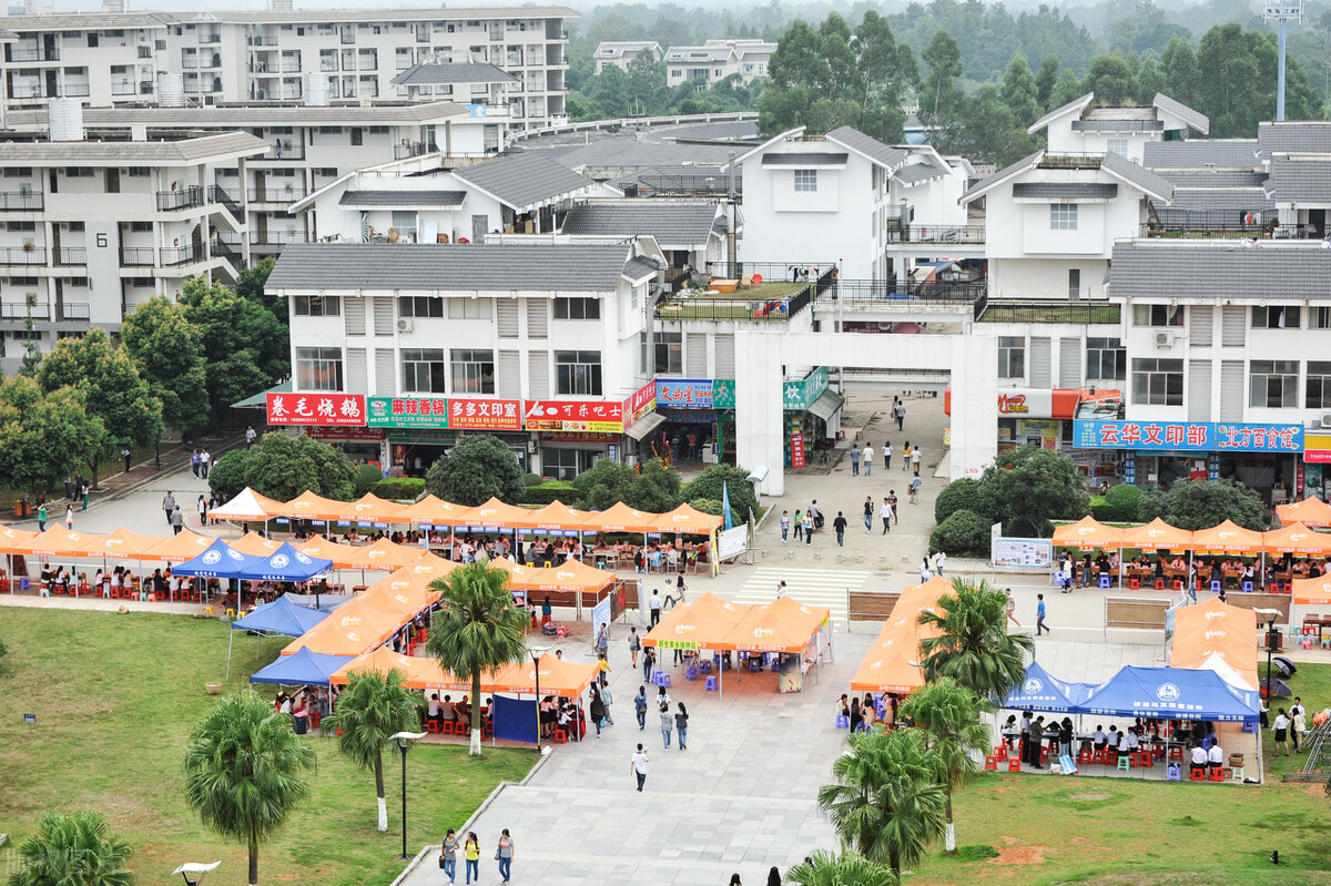 只能考300分的高中生注意了，高职单招可以重点考虑，优势有四点