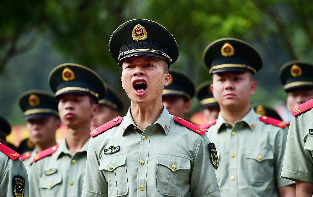 大学生当兵考军校好考吗(大学生当兵考军校后大学学籍还保留吗)