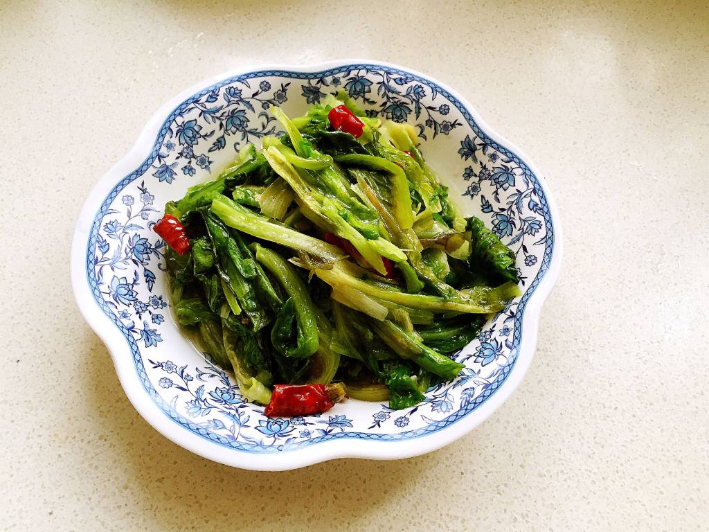 【腰果生菜】做法步骤图 大人小孩都喜欢 连吃三天都不觉得腻-起舞食谱网