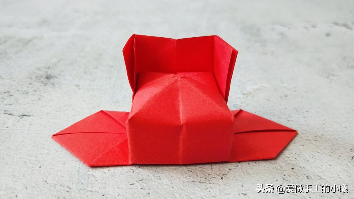 折纸教程:折个简单易学的状元帽,愿大家取得理想成绩