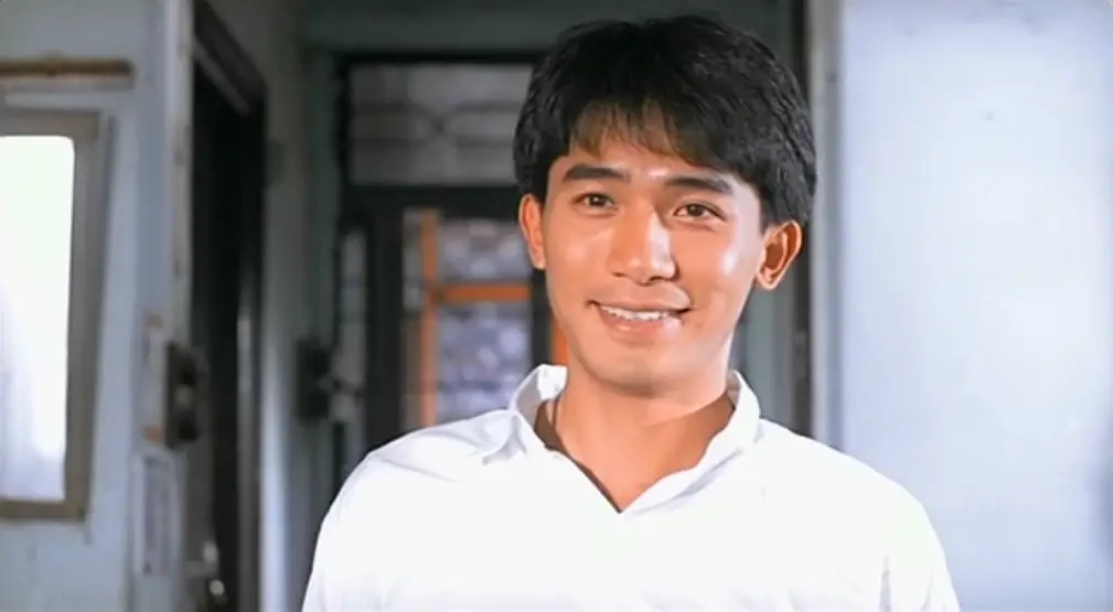 《地下情》:80年代香港米店少爷的混乱情史,被一桩"悬案"点醒