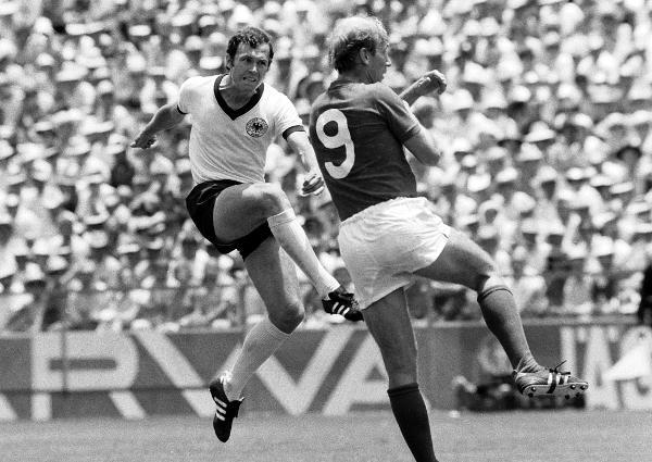 贝肯鲍尔拿过世界杯么（3冠军、3亚军、1季军、1四强，球员+教练的贝肯鲍尔无愧足球皇帝）