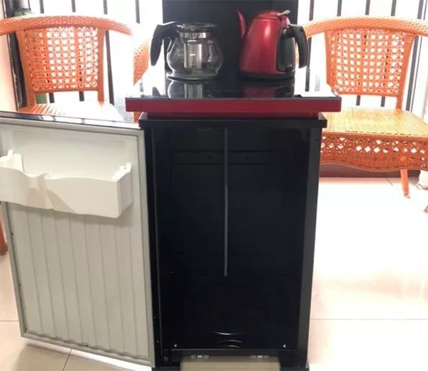 饮水机和茶吧机（教你分辨饮水机和茶吧机哪个好用）