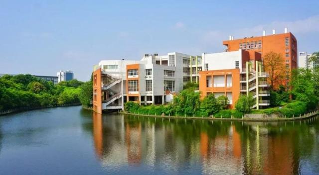 2021江西高校排行榜，江西财经位居第二，南昌大学勇夺榜首