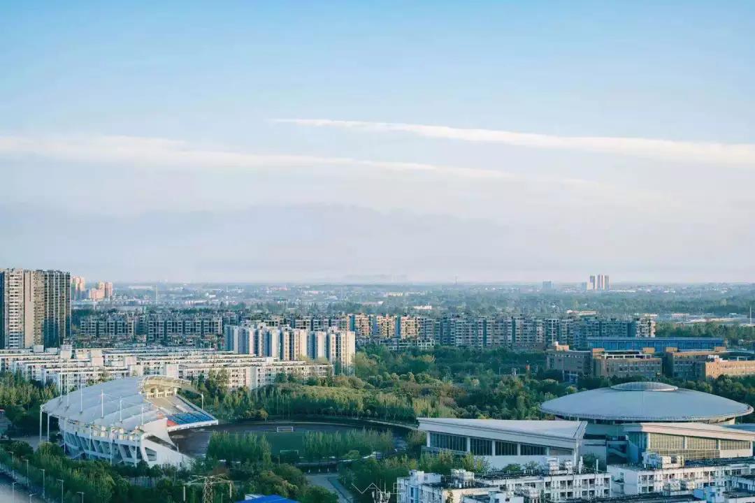 世界之最！据说，西南交通大学有一辆校内